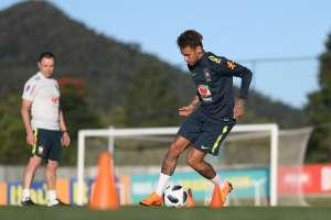 Após início de tumulto, CBF fecha acesso à Granja Comary