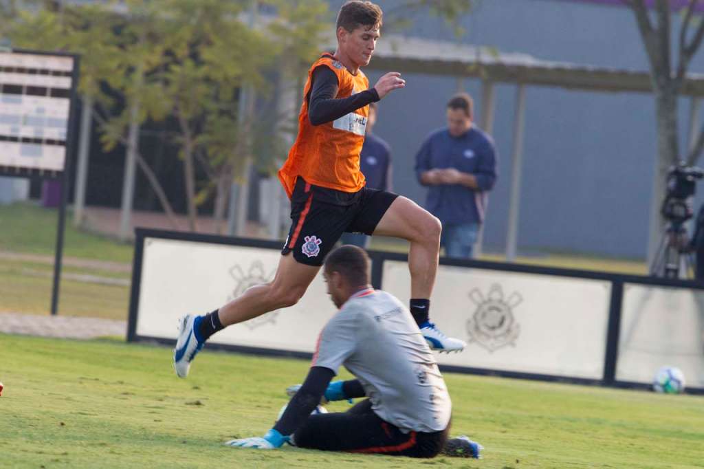 O Corinthians vai em busca da primeira vitória sob o comando de Osmar Loss diante do Internacional