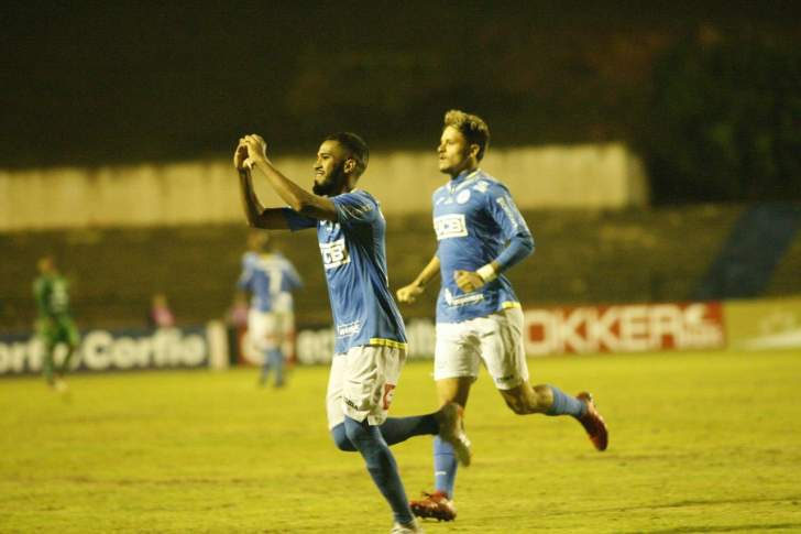 SÉRIE B: Brasil goleia em Pelotas e Guarani vence o CRB no Brinco de Ouro