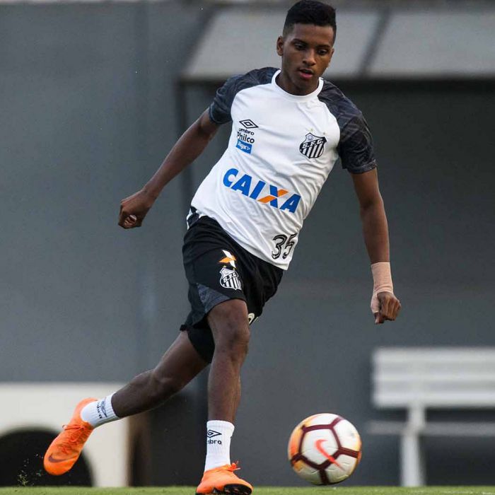 Pressionado, Santos busca a vitória sobre o Cruzeiro por mais tranquilidade