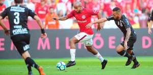 BRASILEIRÃO: Corinthians toma virada, Bahia deixa degola e Santos afunda