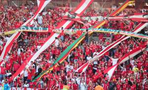 Torcedor do Inter sofre ataque cardíaco e morre durante jogo contra o Corinthians