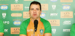 Técnico do América, Enderson questiona rodada em momento crítico do país: 'sem clima'