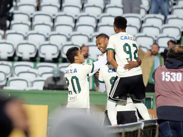 SÉRIE B: São Bento defende invencibilidade e Coritiba busca de firmar no G4