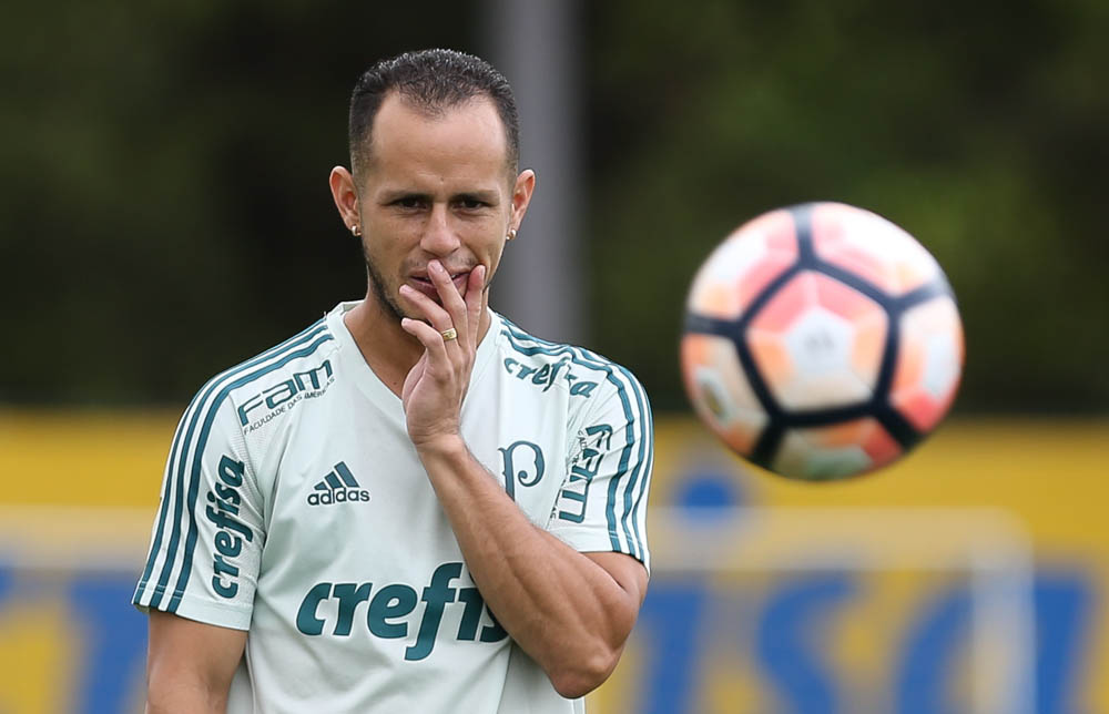 Guerra vai passar por cirurgia e desfalcará Palmeiras por três meses