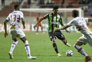 De volta às primeiras posições do Brasileirão, São Paulo já sonha com o topo
