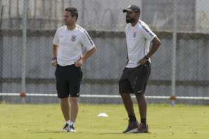 Após final do sub-20, Coelho será auxiliar de Loss no Corinthians