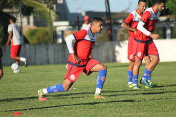 ​Série D: Regularizado, volante está à disposição de Ney da Matta no América-RN