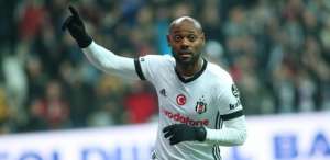Vagner Love admite procura do Flamengo e contato com seu empresário