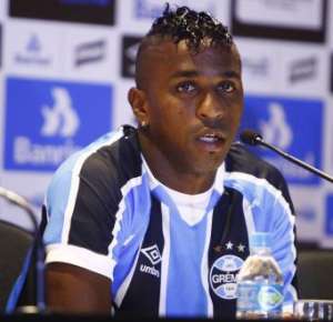 Grêmio confirma a venda de equatoriano Bolaños para o Tijuana do México