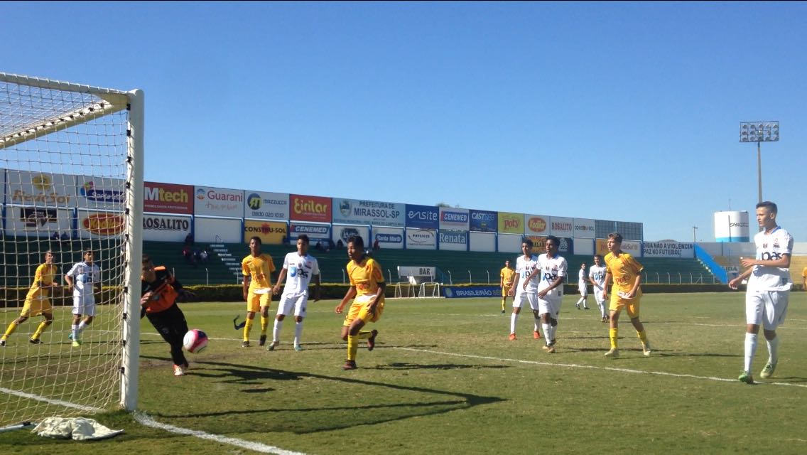 PAULISTA SUB 15: Pelo Grupo 6, São Paulo goleia Primavera em jogo dos extremos