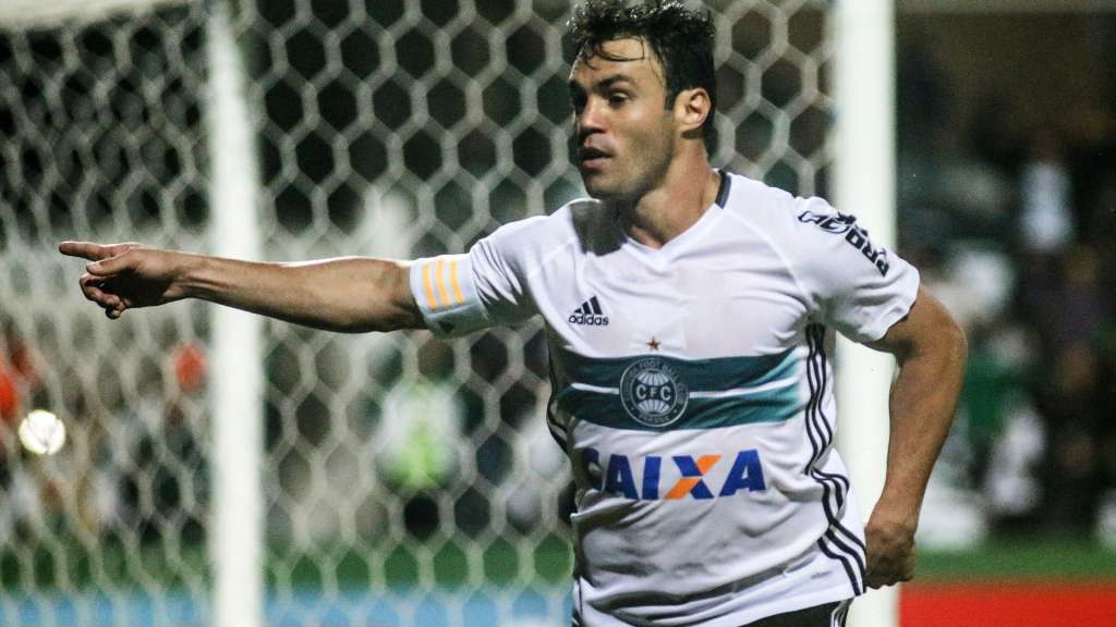 Kleber Gladiador não deve mais vestir a camisa do Coritiba