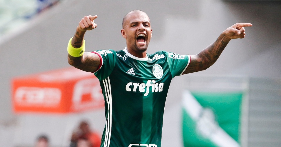 Felipe Melo treina e deve reforçar o Palmeiras contra o São Paulo