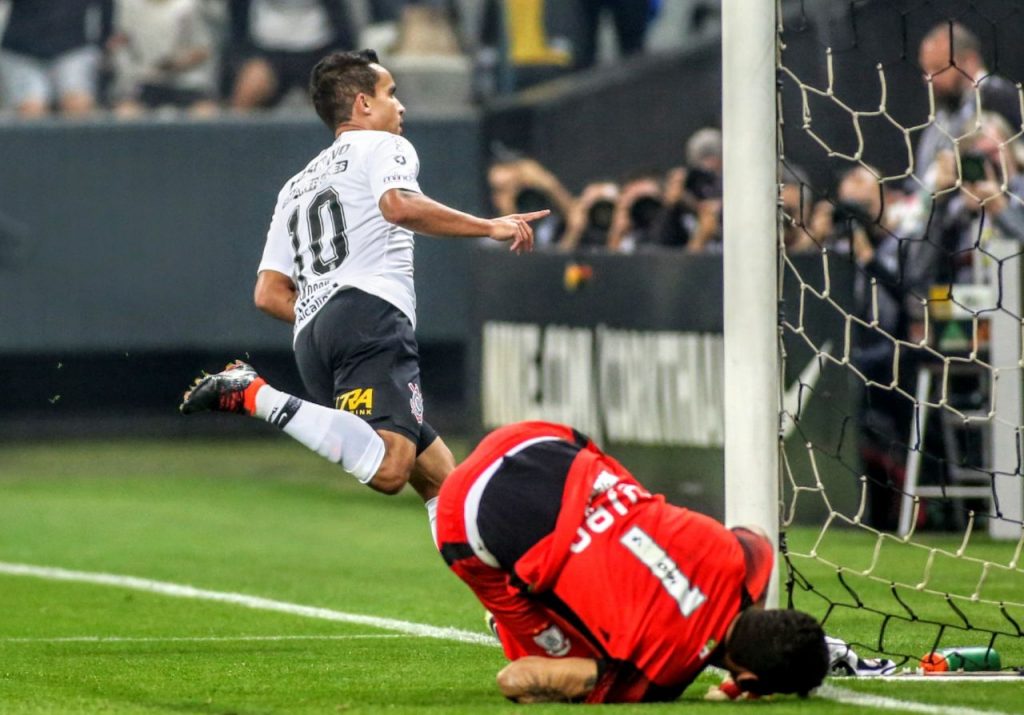 Corinthians 1 x 0 América-MG – Timão vence a primeira sob comando de Osmar Loss