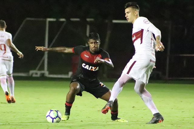 Mesmo contestado, Nico López tem sido um dos destaques do Internacional