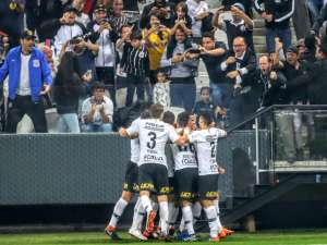 BRASILEIRÃO: Flamengo retoma ponta, Corinthians sobe e Santos afunda
