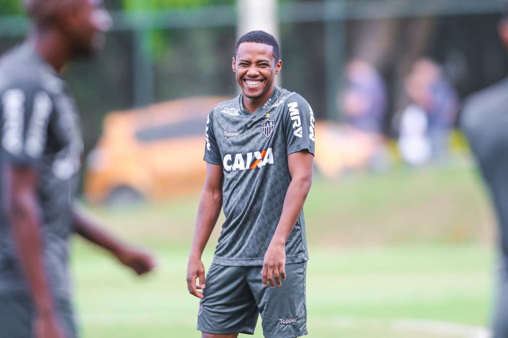 Atlético-MG deve ter a volta de Elias ao time titular