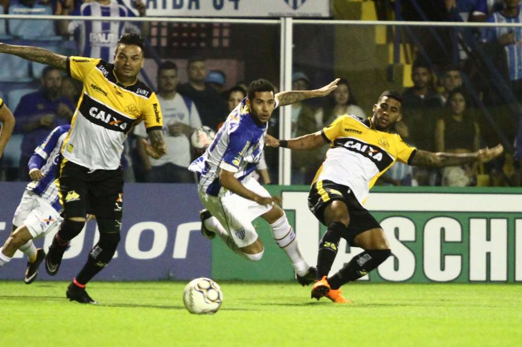 O Avaí não conseguiu fazer uma boa partida e perdeu depois de seis jogos (Foto: Jamira Furlani/Avaí)