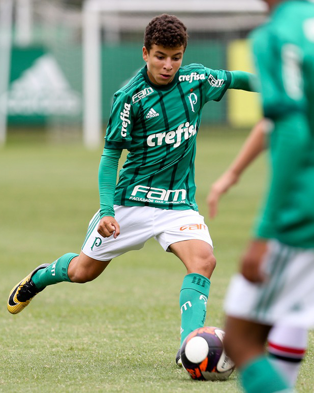 PAULISTA SUB 15: Palmeiras segue 100%, Amparo goleia e Santos perde