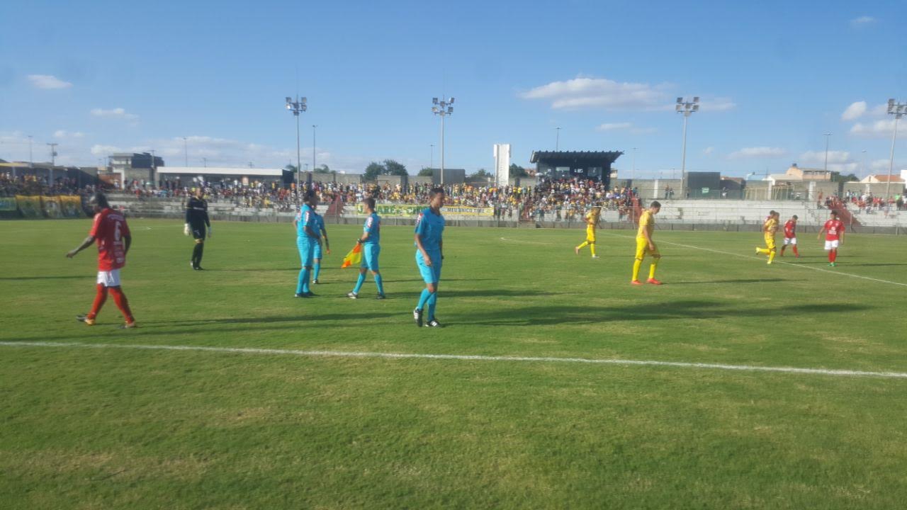 Brasiliense-DF 2 x 1 Sergipe-SE – De virada, candangos constroem vantagem na ida