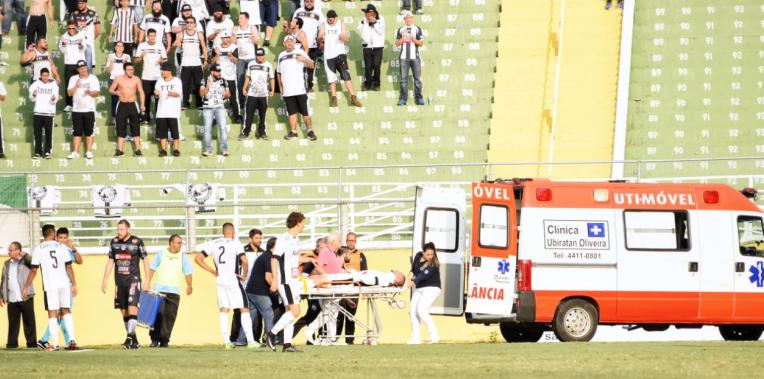 Série C: Após queda e suspeita de fratura no pescoço, Guilherme Mattis passa bem