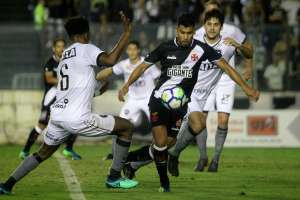 Vasco 1 x 2 Botafogo - Bem postado, Fogão vence a primeira fora de casa no Brasileirão