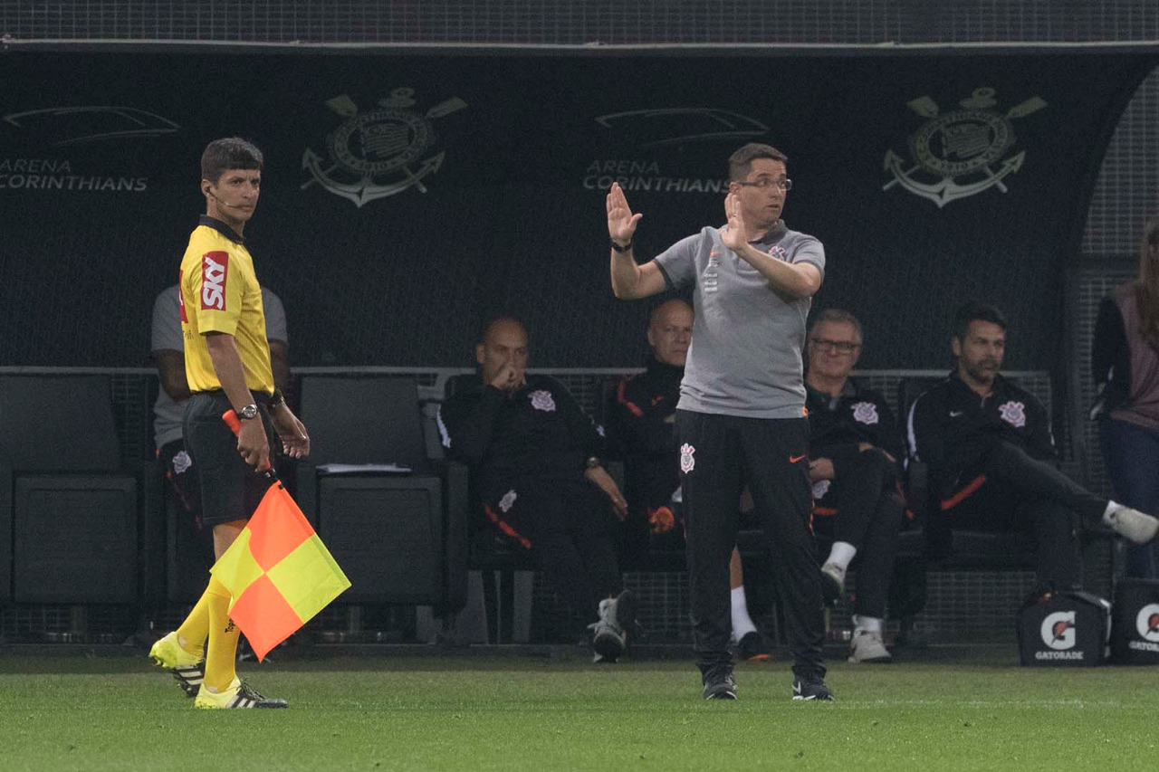 Apesar de derrota, Loss diz que Corinthians conseguiu ‘se impor’ no Maracanã