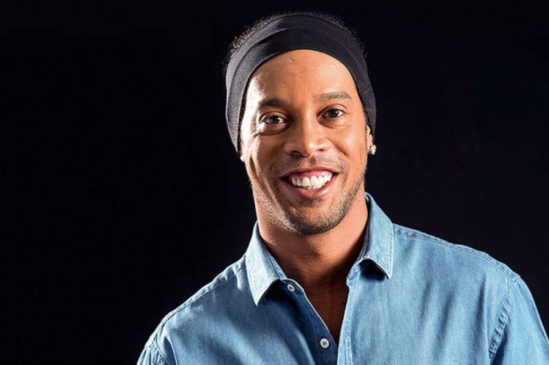 ‘O Neymar vai chegar voando no Mundial’, prevê Ronaldinho Gaúcho