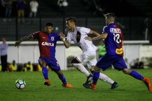 Com três baixas e dúvidas, Paraná enfrenta Fluminense para conquistar 1ª vitória
