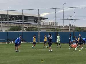 Renato Gaúcho tem Luan, Léo Moura e Arthur de volta para duelo contra o Palmeiras