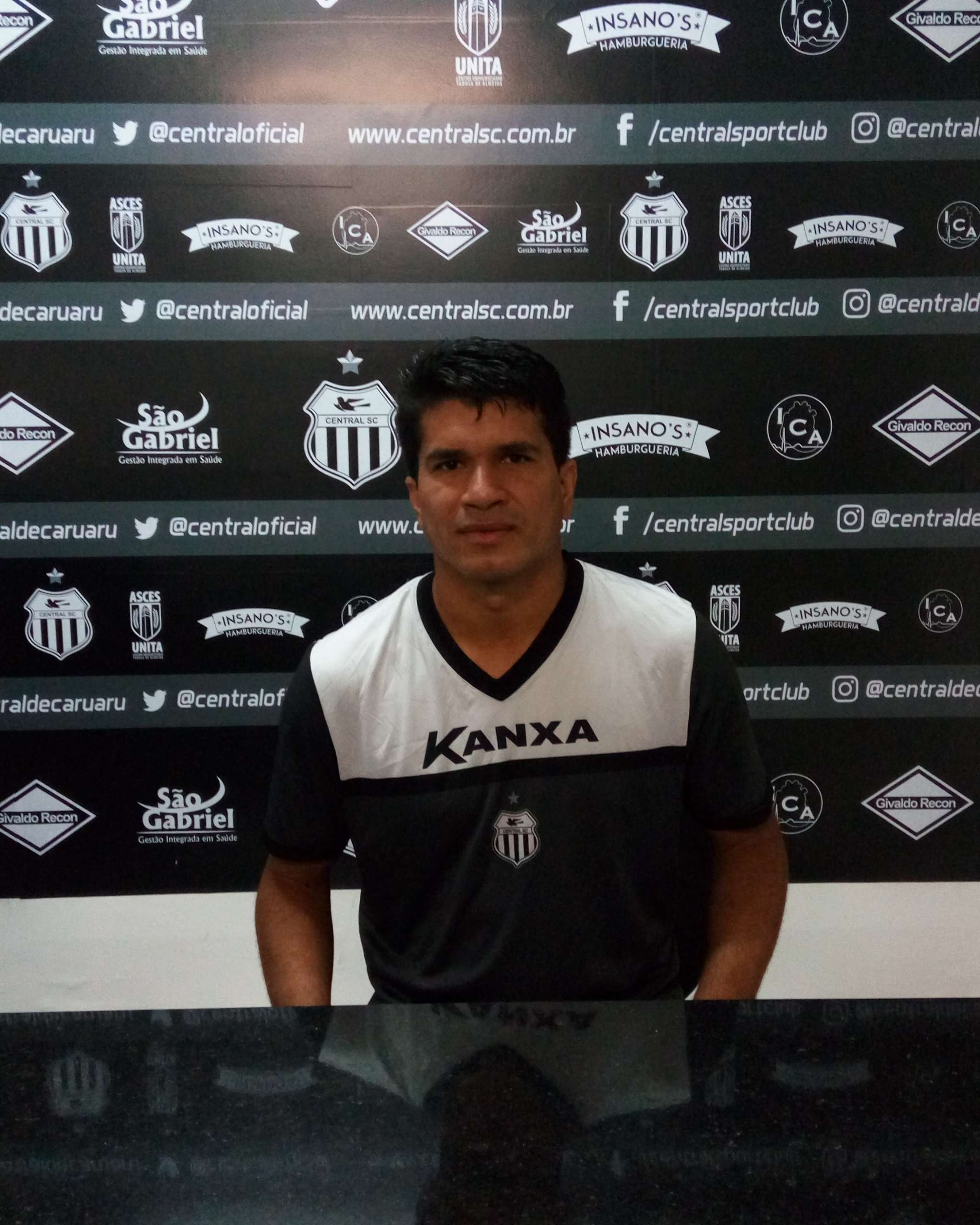 Série C: Salgueiro acerta com zagueiro e volante do Central