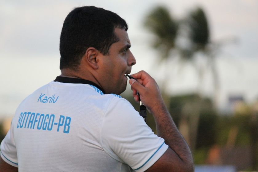 Série C: Leston Júnior deixa Botafogo-PB após empate com o Globo