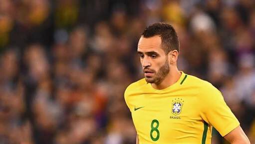 Copa do Mundo: Com dores no joelho esquerdo, Renato Augusto corre contra tempo na seleção