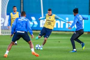 Zagueiro Bressan pede concentração e foco no Grêmio para vencer o Palmeiras
