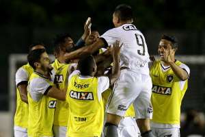 No Engenhão, Botafogo busca vitória contra o Ceará por homenagem a Jefferson