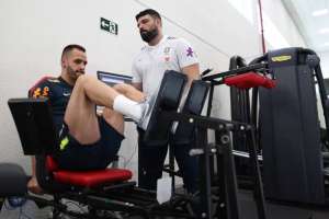 Copa do Mundo: Ameaçado de corte, Renato Augusto fará testes na seleção nesta quarta