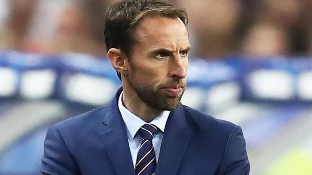 Southgate descarta chance de atletas ingleses deixarem campo de jogo por racismo