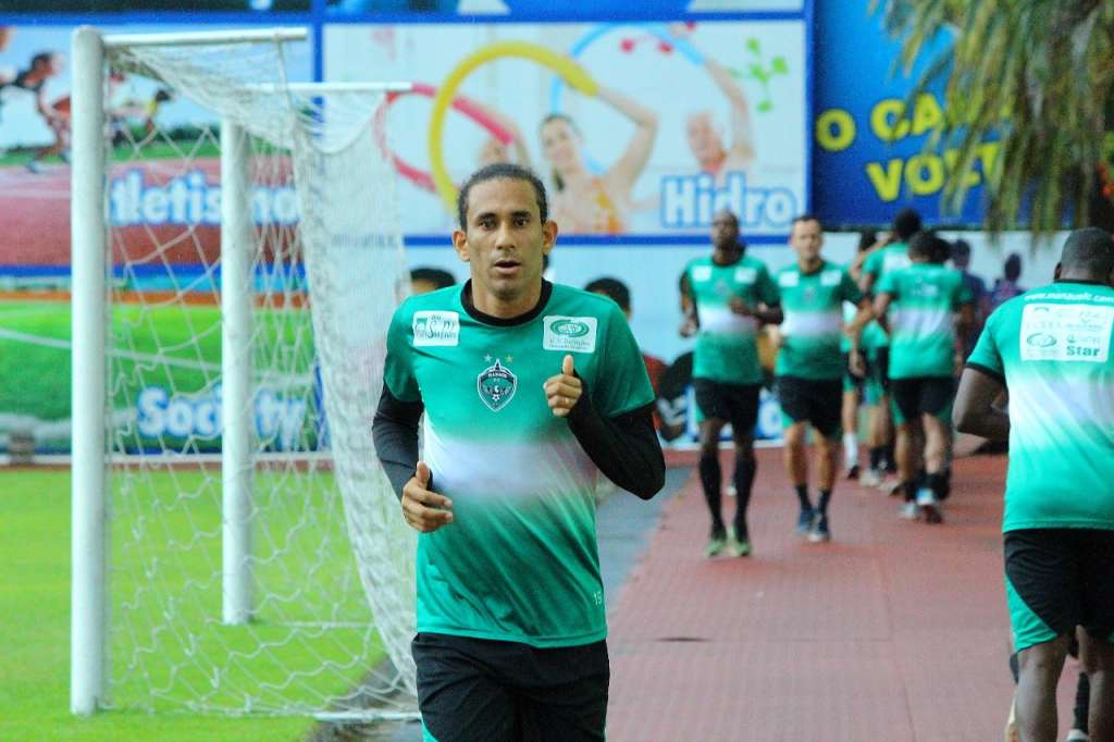 Série D: De olho no Santos-AP, Hamilton, atacante do Manaus, retorna às atividades físicas