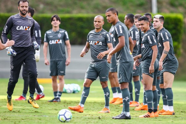 Patric volta ao Atlético-MG e trata clássico como decisão: ‘Divisor de águas’