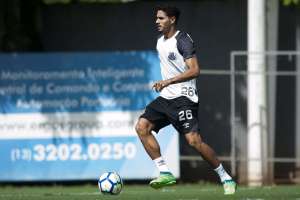 Torino pode desembolsar até R$ 45 milhões para contratar zagueiro do Santos