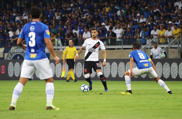 Mano critica arbitragem após empate do Cruzeiro: ‘Foi muito vergonhoso’