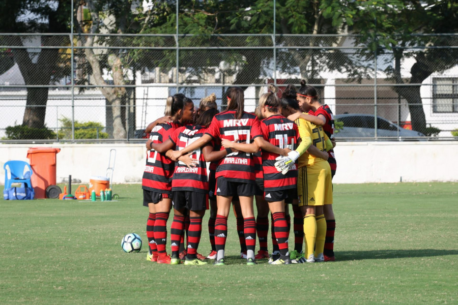 Brasileiro Feminino: Flamengo faz o dever de casa e massacra Portuguesa