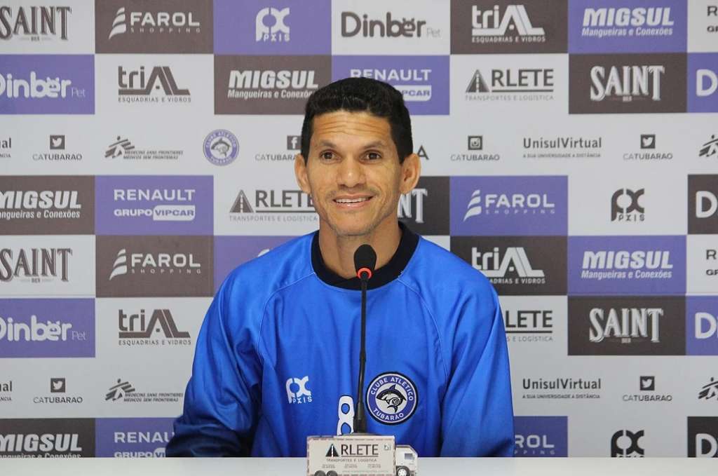 Série D: Atacante Magno Alves pede apoio da torcida do Tubarão diante do Brusque