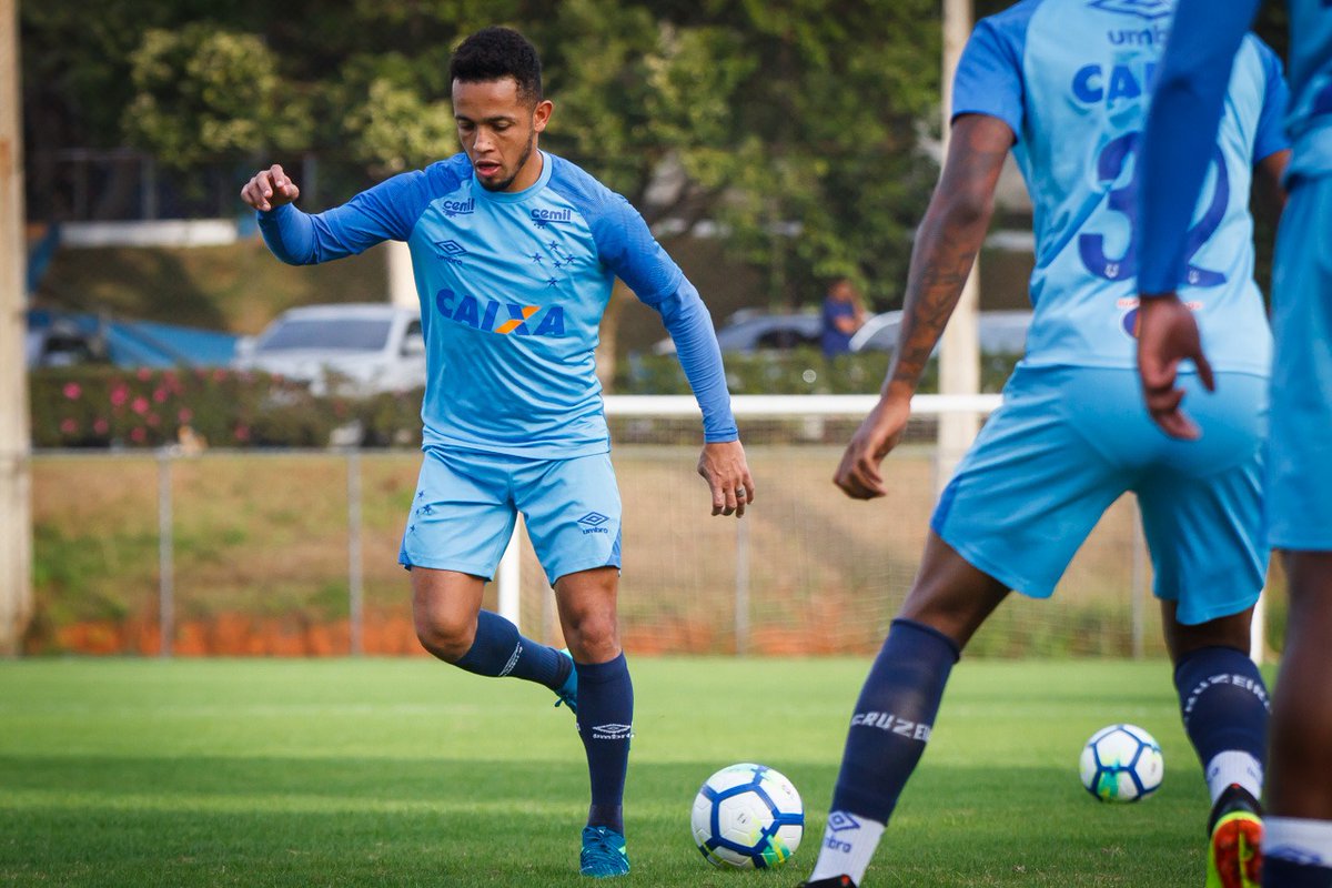 Romero e Rafinha treinam e devem ficar à disposição do Cruzeiro para sábado