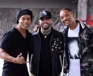 Copa do Mundo: Fifa lança clipe oficial com participação de Ronaldinho Gaúcho e Will Smith