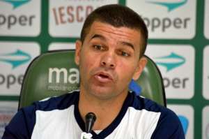 Série B: Louzer aguarda departamento médico para definir Guarani