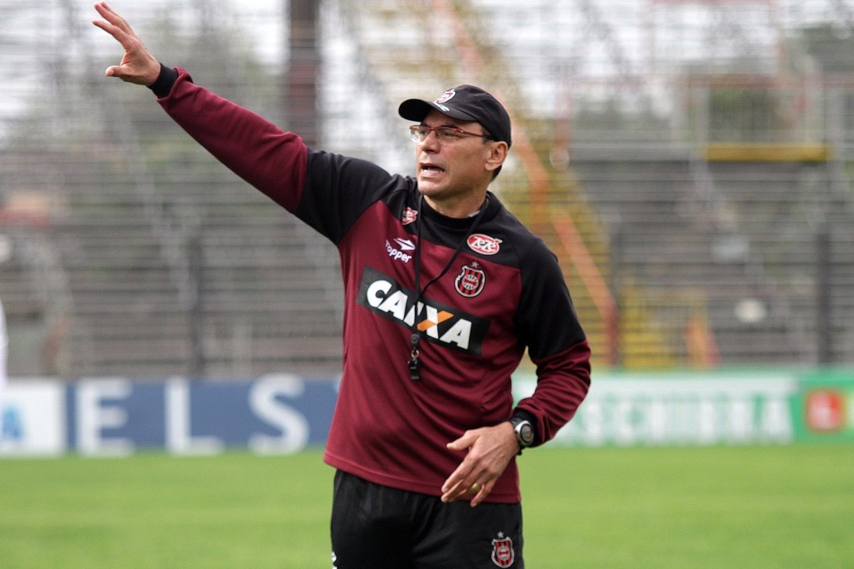 Série B: Brasil de Pelotas vai ao mercado em busca de lateral e meia