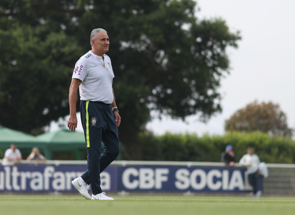 Tite confirma volta de Neymar como titular, mas evita adiantar time da estreia