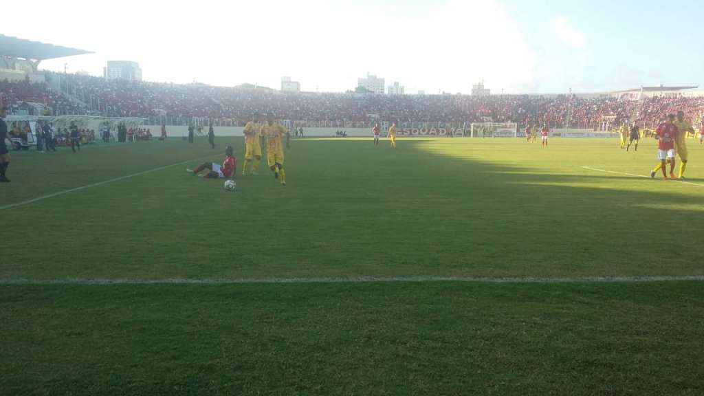 Brasiliense e Sergipe empatam sem gols e Jacaré garante classificação. Foto: Reginaldo Goveia - Reginaldo Goveia