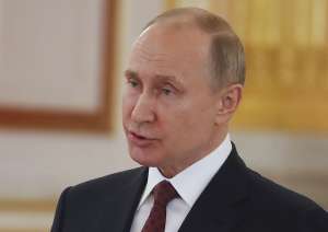 Copa do Mundo: Putin faz ofensiva por presença de chefes de estado e espera por Temer